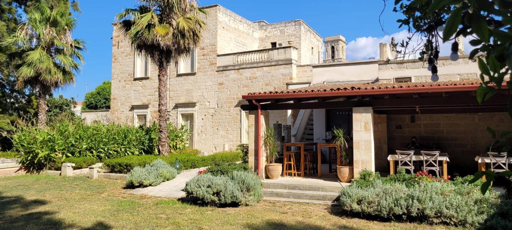 Palazzo De Carlo E Il Parco Dei 7 Pozzi Lecce Exterior foto